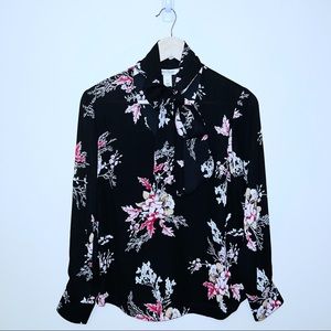 *NWT* White House Black Market Floral Print Tie Front Blouse